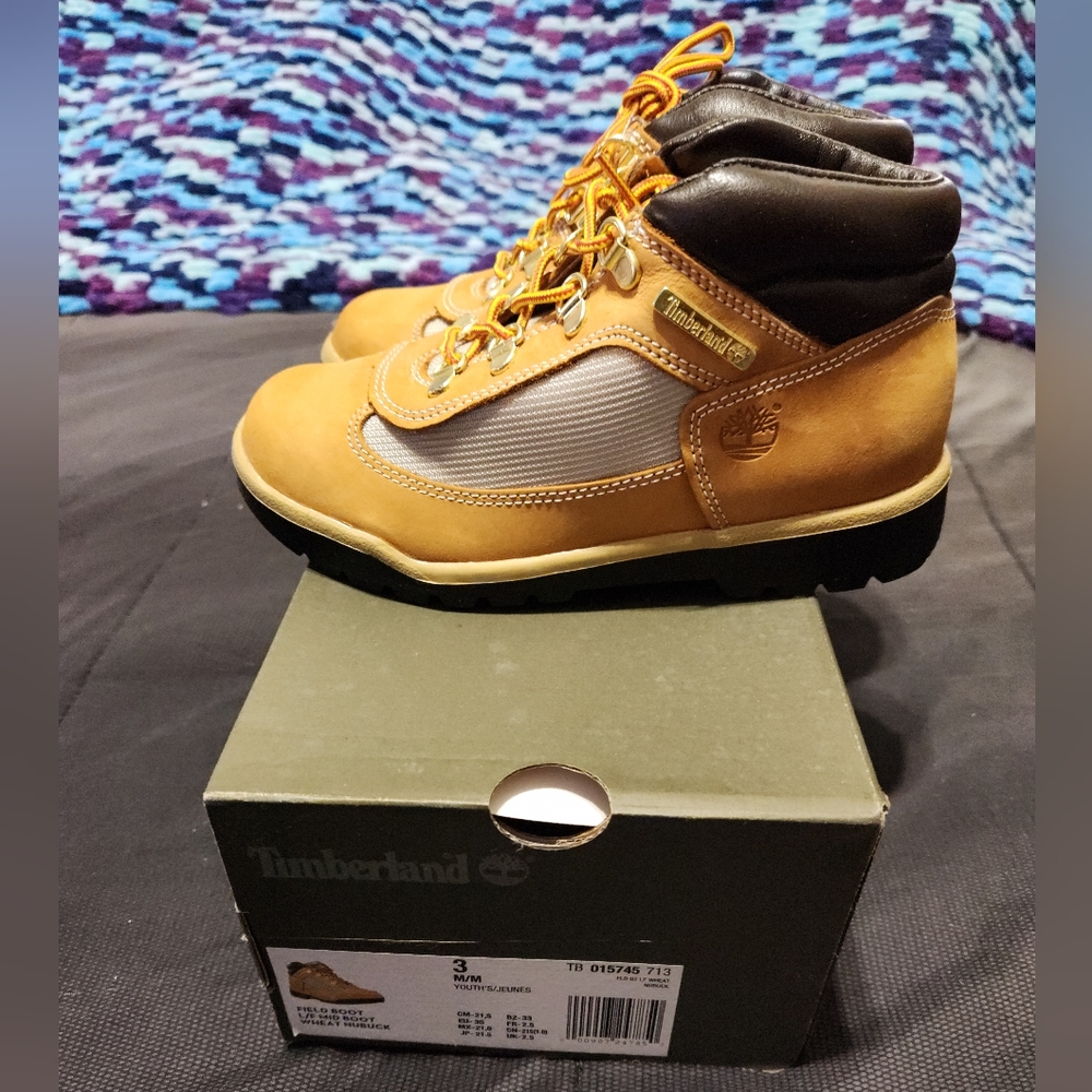 BRAND NEW TIMBERLAND FIELD BOOTS BLACK AND TAN SZ 3